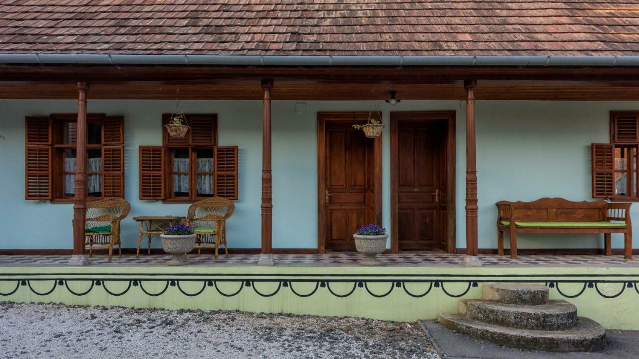 Noresa Etterem Es Panzio Szálka Eksteriør bilde